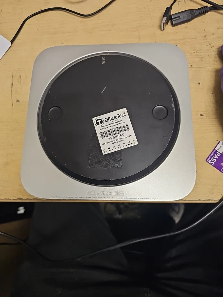 Apple Mac Mini - A1347 2010- Core 2 Duo @2.4GHz,4GB RAM,320GB HDD.NO OS. - Image 3 of 4