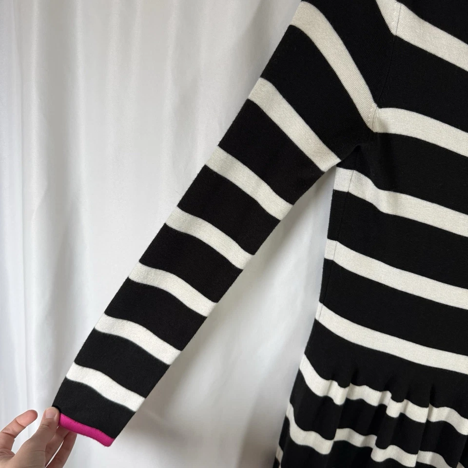 Vestido Suéter Para Mujer Eliza J Mediano Negro Blanco Rayas Cuello Redondo Manga Larga Foto 4 de 4