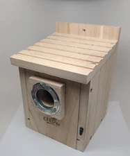 Wood Bluebird Birdhouse Bird House Easy Clean Out. Metal Predator Guard