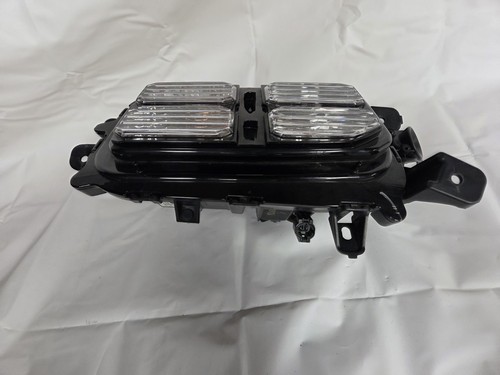 2020 - 2024 Mitsubishi Outlander Left Signal Lamp 8315A084 - Picture 4 of 7