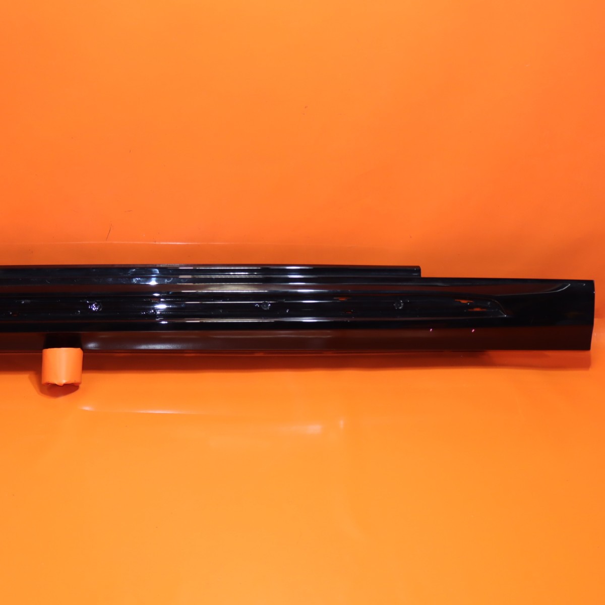 Rolls-Royce Spectre 2024 Left Rocker molding