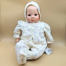 Madame Alexander Huggable Huggums VICTORIA  12” Dressed Baby Doll READ