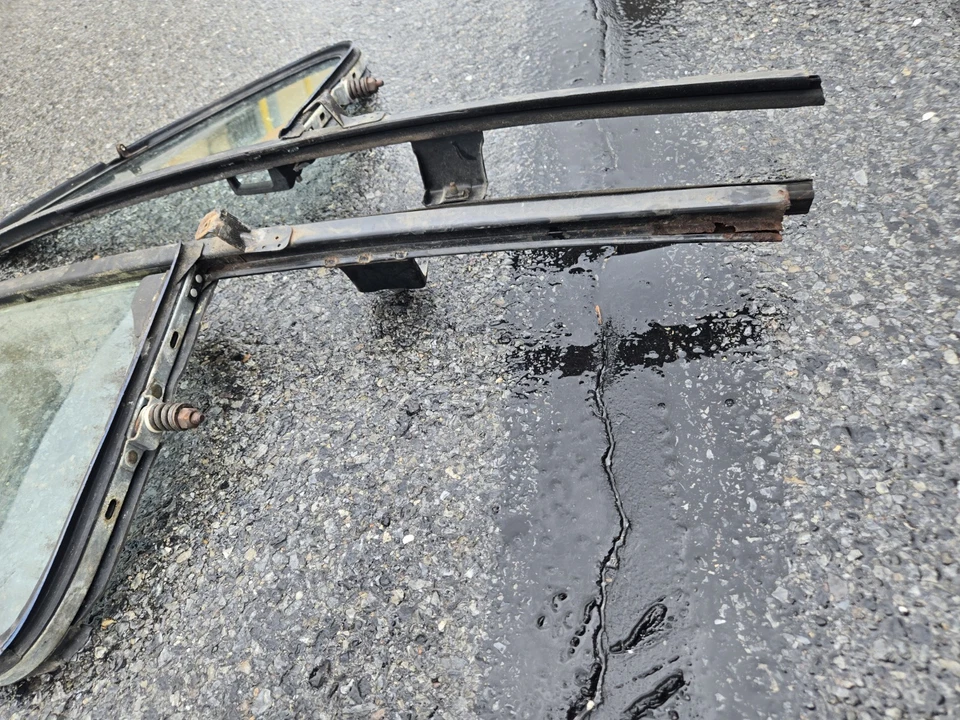 Camión Ford Bronco F150 F350 1980-86 con ventanas de ala 1986 86 85 84 80 1985 Foto 2 de 4