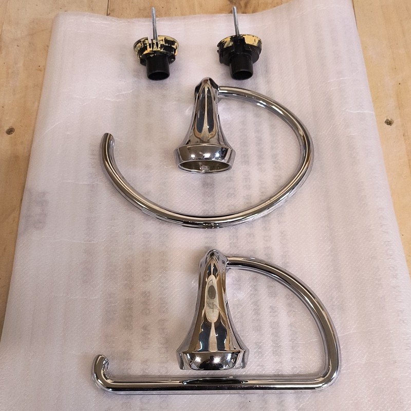 Set of 2 Chrome Metal Modern Wall Mounted Toilet Paper/Towel Holders Bathroom