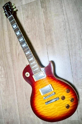 TOKAI Love Rock Model Les Paul Standard Guitar LS-105Q Sunburst