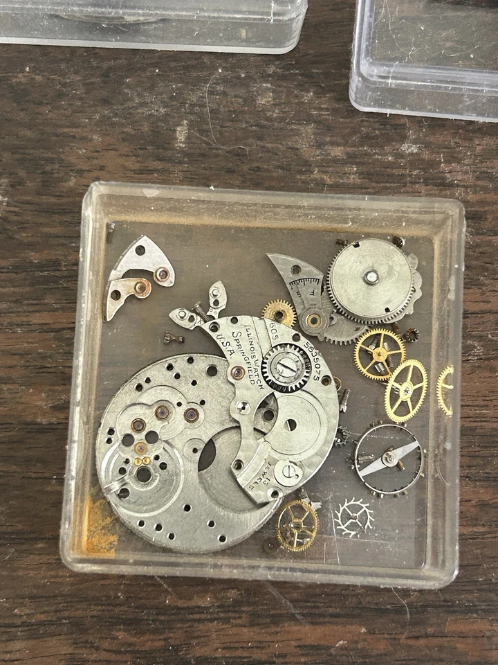 Lote de piezas de reloj de pulsera Illinois vintage. Piezas manos caras movimientos antiguas Foto 2 de 4