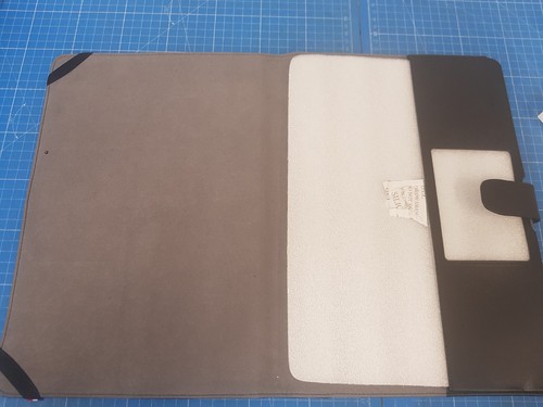 Decoded MacBook Air 13'' Leather Slim Cover (D4MA13SC1BK) - Bild 7 von 7