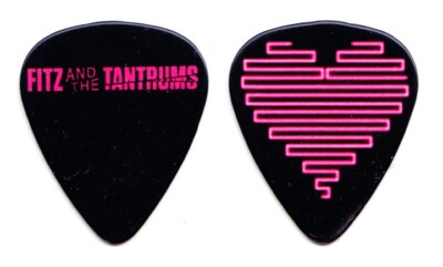 Fitz Und The Tantrums James King Schwarze/Pinke Herz Plektrum - 2011 Tour