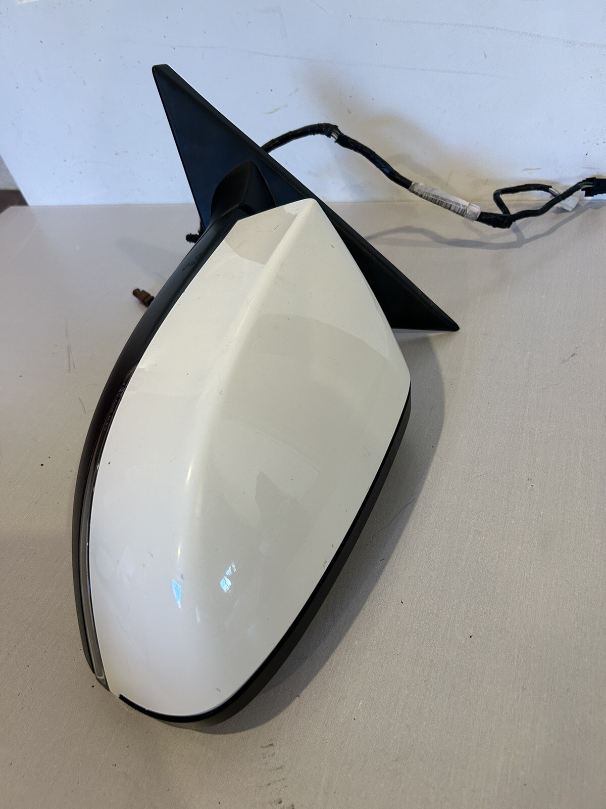 17-20 MASERATI GHIBLI LEFT FRONT DOOR MIRROR BLIND SPOT HEATED And Camera ￼
