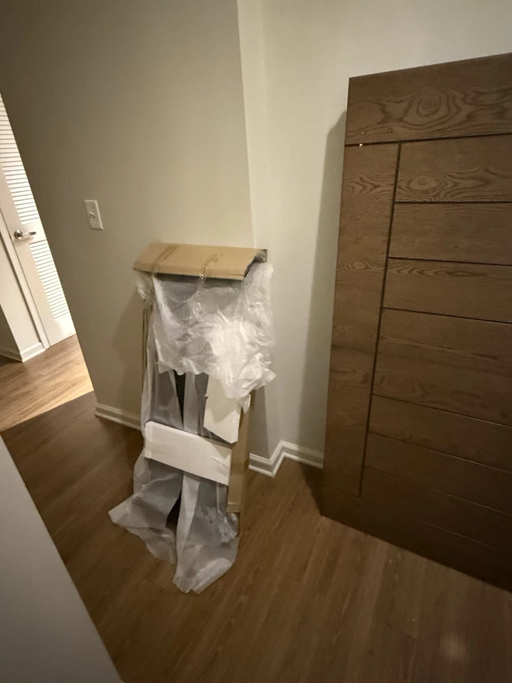 Mesa de comedor antigua  Foto 3 de 4