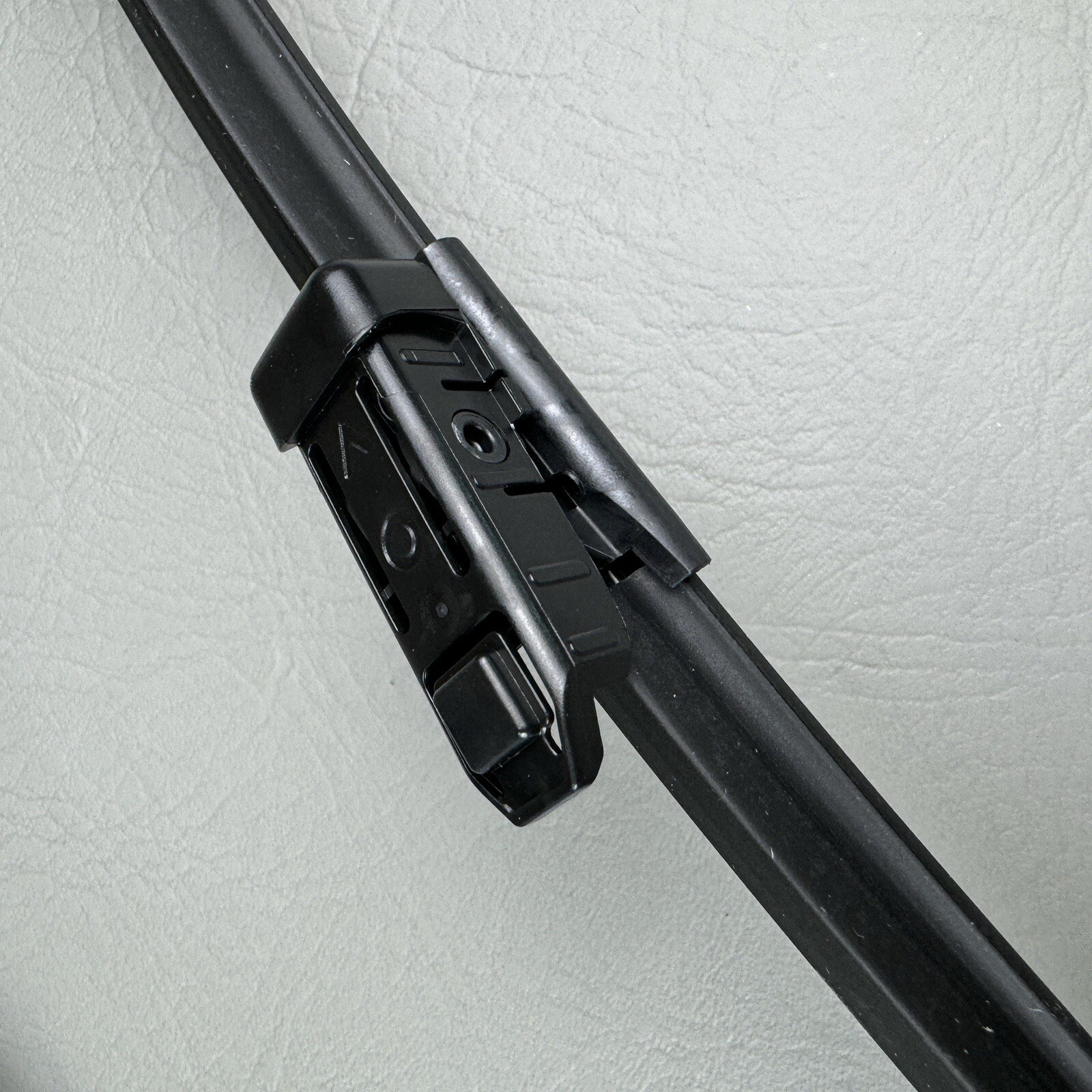 15-20 Bentley Bentayga Windshield Aerodynamic Wiper One Set Pair 4M1 998 002 OEM