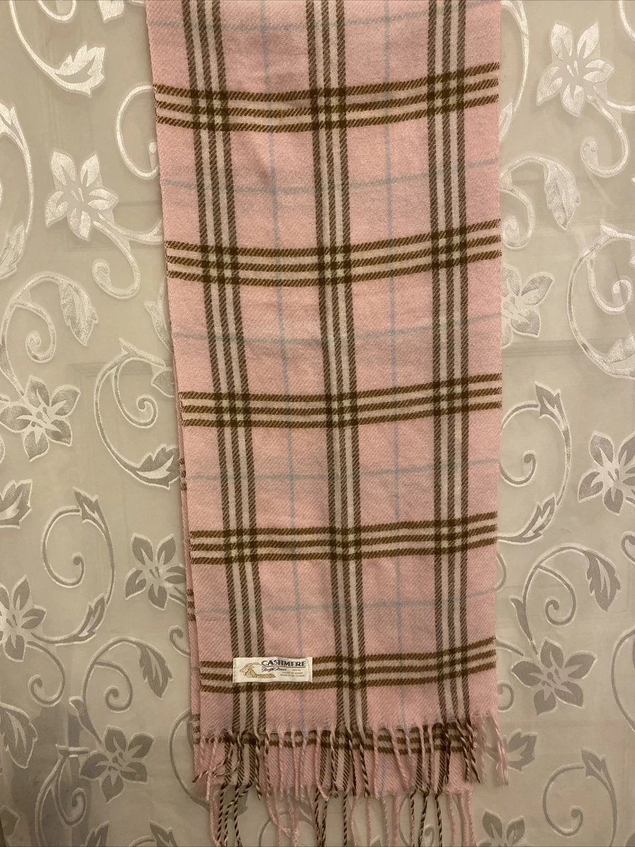 Louis Vuitton Pink Cashmere Scarf - 2 For Sale on 1stDibs