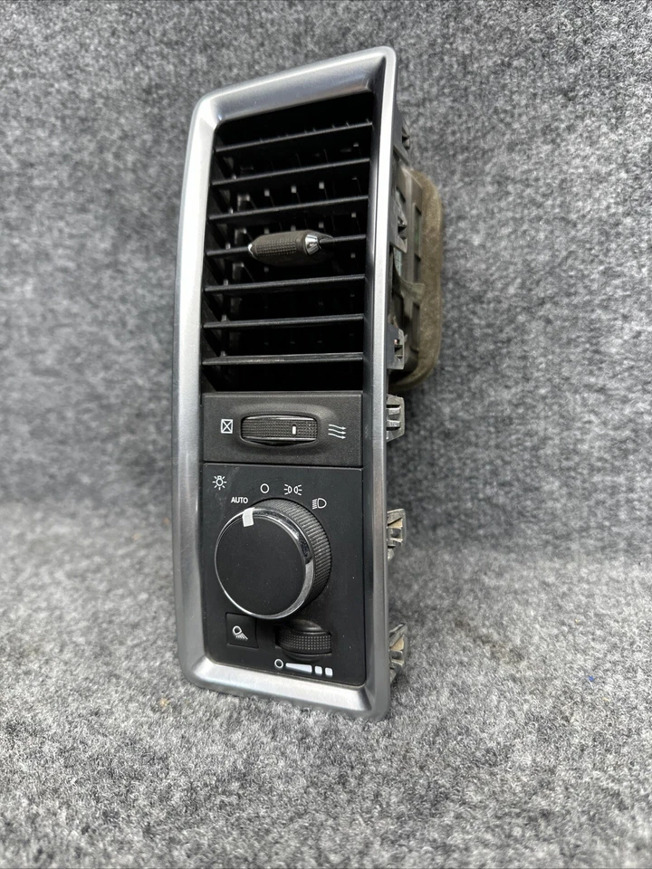 2013-2020 Ram 1500 Classic Left Air Conditioning & Heater Outlet OEM (H14) - Image 2 of 4