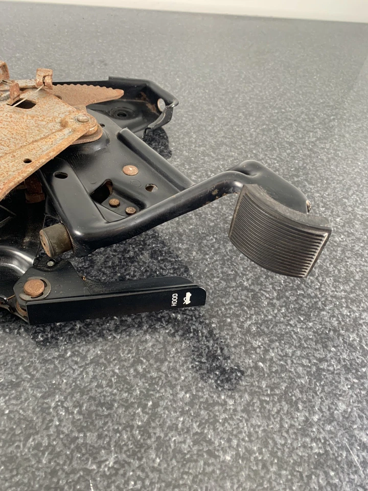 Conjunto de pedal de freno de estacionamiento de emergencia superduty Ford F250 F350 1999-2004 OEM Foto 3 de 4