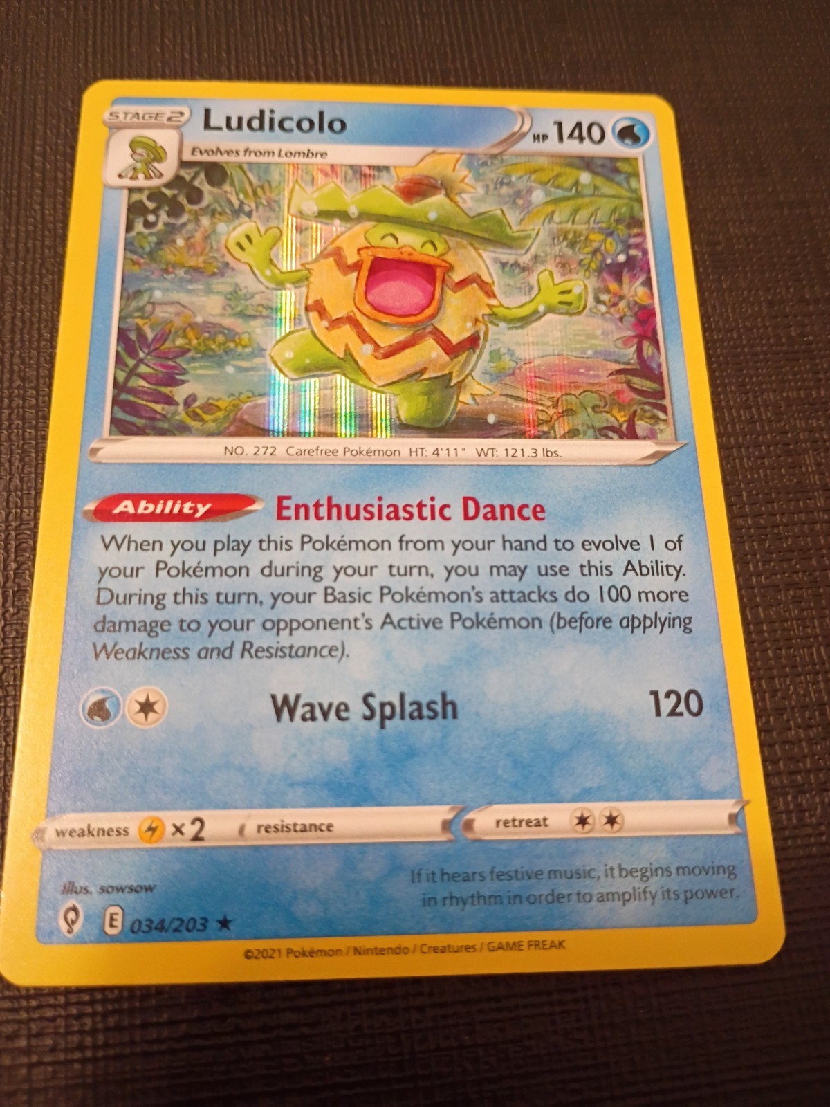 Pokémon TCG Ludicolo 034/203 Evolving Skies Holo