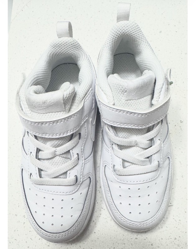 Nike Boys White Low Top Sneakers Hook & Loop US 9
