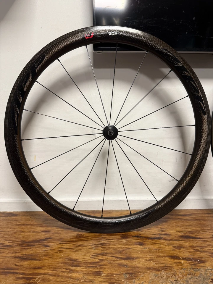 Juego de ruedas de freno de llanta cubierta de carbono Zipp 303 Firecrest 77/177 11 velocidades Foto 2 de 4