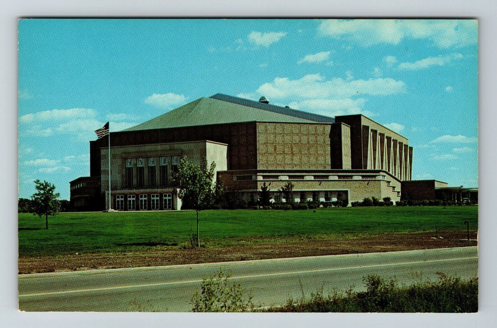 Fort Wayne IN-Indiana, Allen County War Memorial Coliseum, Vintage Postcard