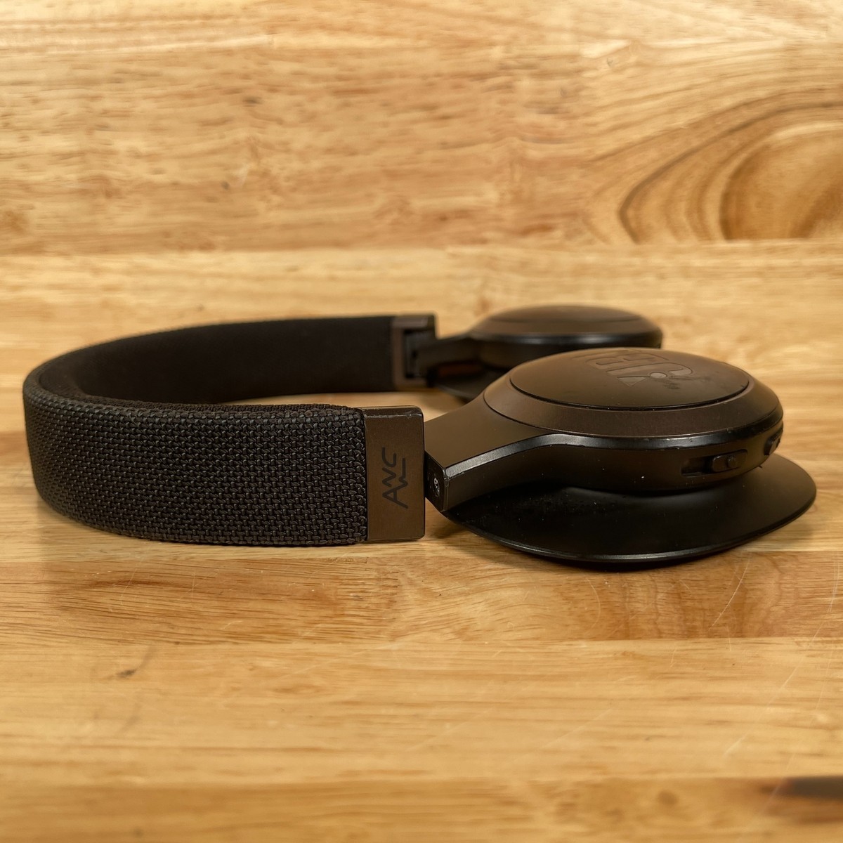 JBL LIVE650BTnc ブラック新品未使用！ JBL LIVE 650BTNC Black Wireless Noise Cancelling Over-Ear
