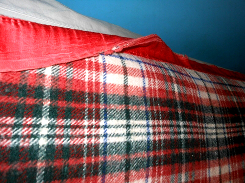 Vintage Red and White Plaid Satin Edge Camping Blanket 71" Long x 68" Wide - Picture 8 of 17
