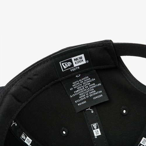 New Era Kids X Sanrio Hello Kitty Free Curved Retro Crown Strapback, Black - Picture 9 of 9