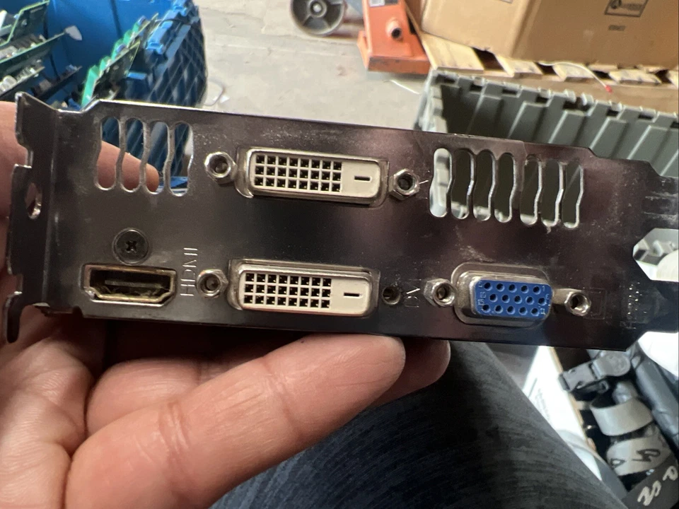 GIGABYTE GT 640 2GB GDDR3 pc graphics card GV-N6400C-2GI - Image 3 of 4