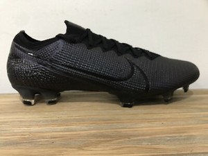 mens soccer cleats size 13