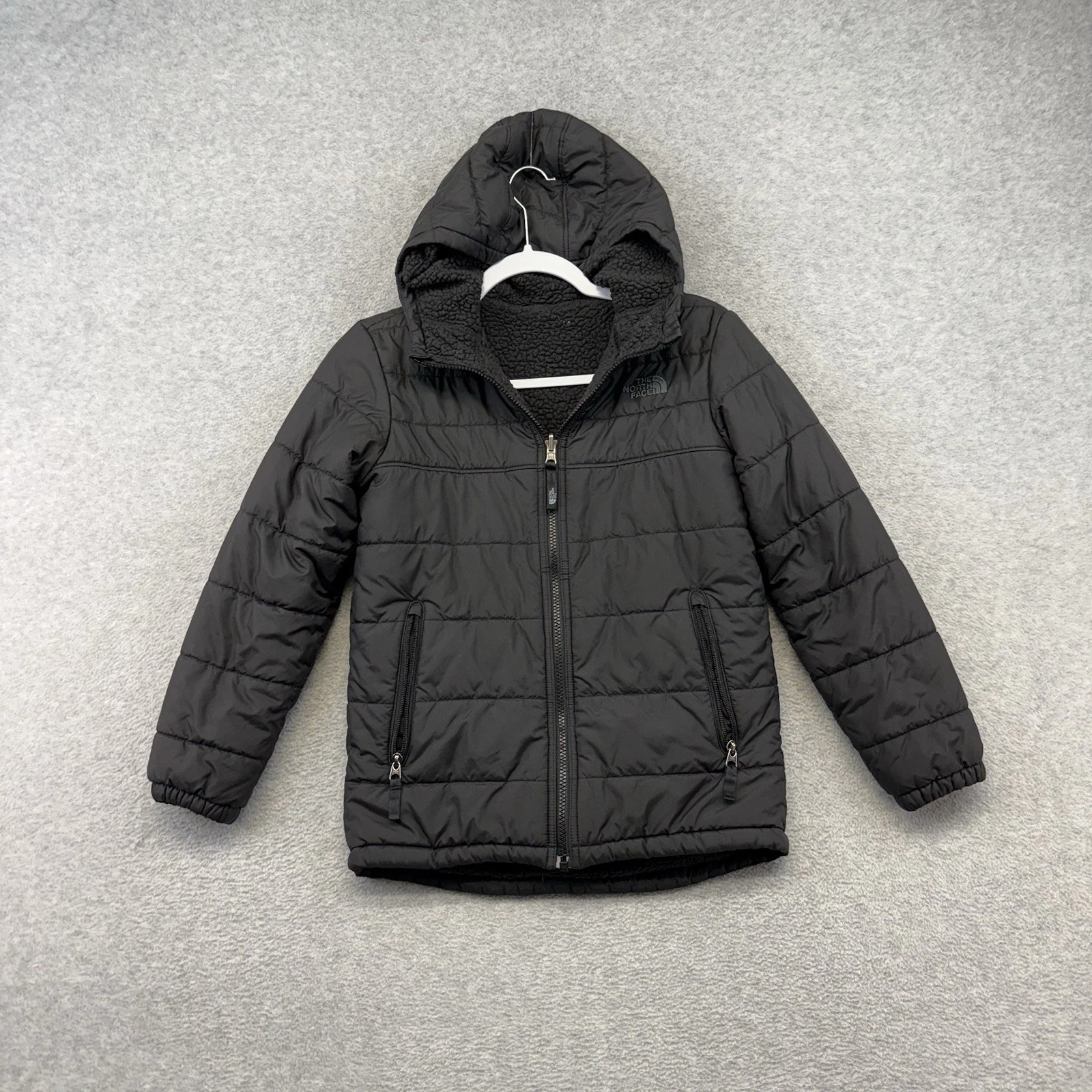 The North Face Boys Reversible Mount Chimbo Black Jacket Size Medium (10-12)