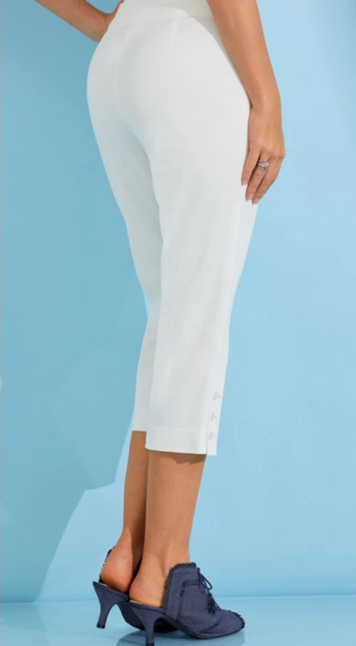 Size 10 WHITE Midnight Velvet Mariah Button Leg Capri