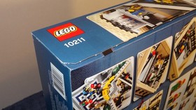 LEGO 10211 Grand Emporium Modular  New Sealed