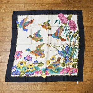 Foulard Gucci 100% soie multicolore motif fleurs canard 89 x 89 cm vintage