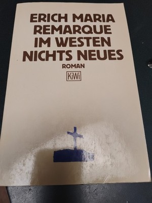 Im Westen Nichts Neues- All Quiet on Western Front by Erich Remarque 1984 VTG PB