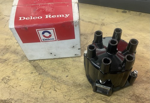 NOS 1967 68 69 JEEP BUICK V6 COMMANDO JEEPSTER CJ5 CJ6 DISTRIBUTOR CAP DR442
