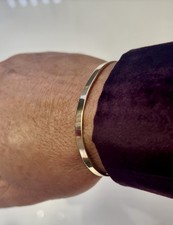 Brand New 9ct yellow gold bangle  Uk London Hallmark 