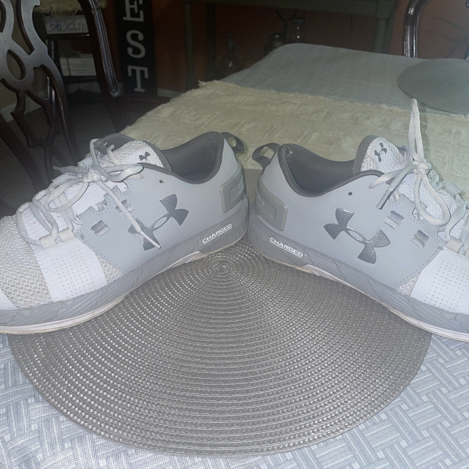 Size 9 - Under Armour Commit Gray 2016 - image 2