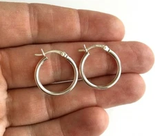 Italian .925 Sterling Silver 2x20mm Polished Hoop Earrings / Aretes de plata 925