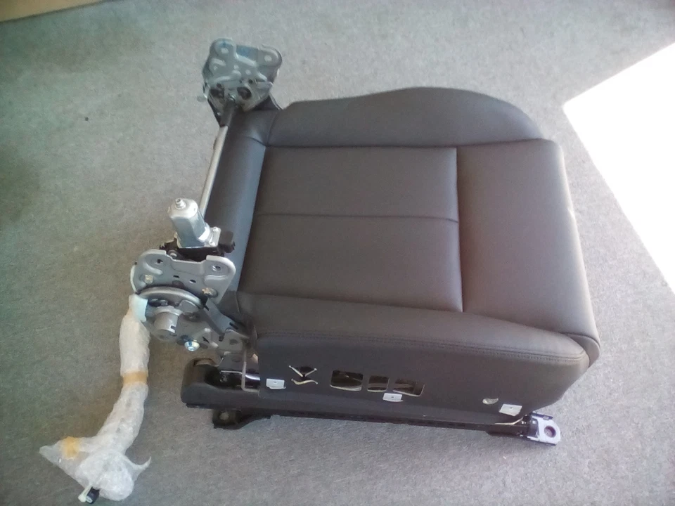 Conjunto Cojín Asiento Delantero Derecho Infiniti M35 M45 Cuero 873A2EH31B Foto 2 de 4