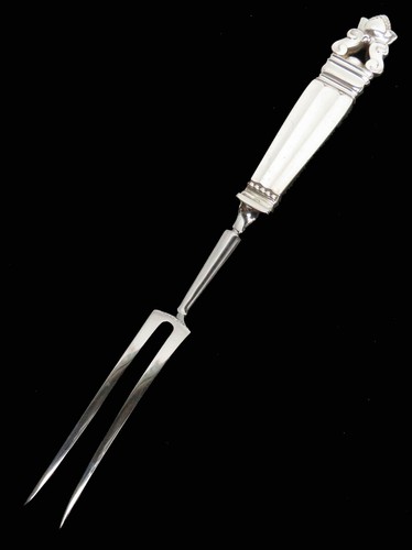 GEORG JENSEN STERLING SILVER ACORN 9 7/8" ROAST CARVING FORK - Picture 2 of 4