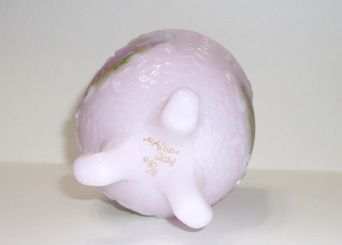 Fenton Glass Pink "Garden Gate" Three Panel Toed Vase Ltd Ed #8/11 M Kibbe - Picture 6 of 7