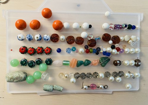 jewelry making supplies lot Beads Crystal Metal Glass Leather Rhinestones - Picture 3 of 7
