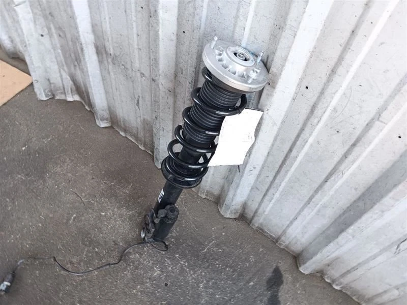 Suspensión amortiguador puntal trasero derecho BMW G30 M550i 18-20 VDC 37106867354 Foto 2 de 4