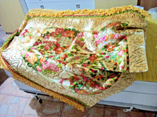 Copriletto vintage a una piazza in ciniglia con motivo floreale barocco broccato