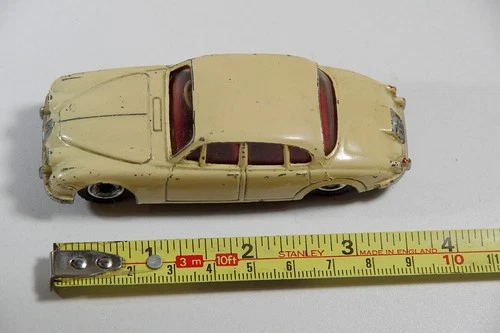 Dinky Jaguar 3.4 Litre Model Car #195 Vintage No Box