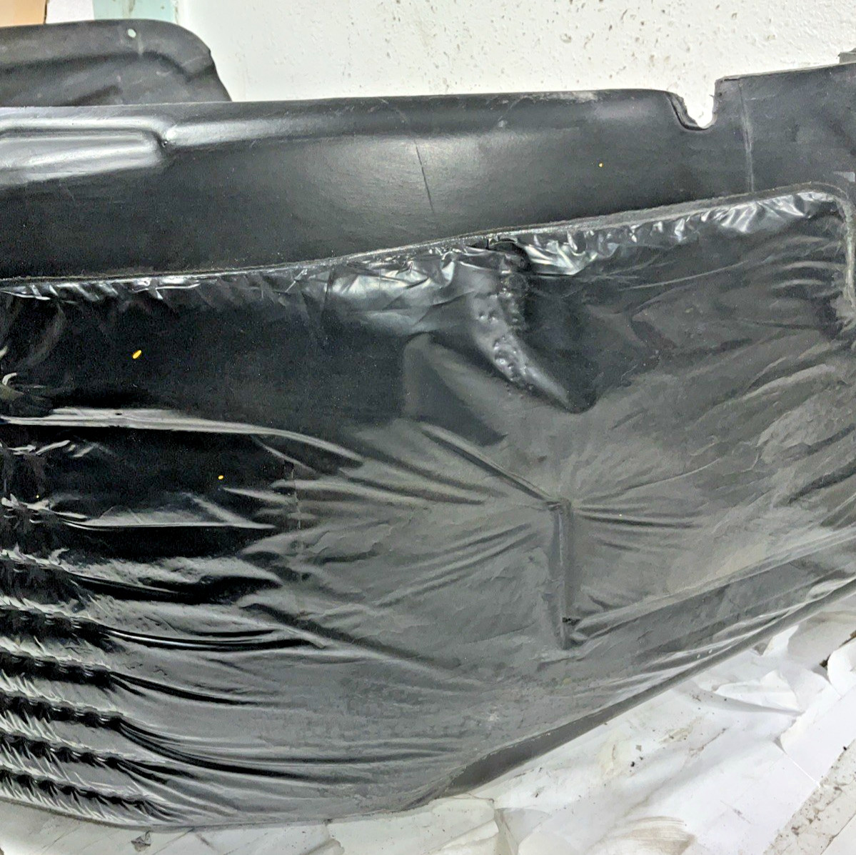 Aston Martin V8 Vantage 2006-2018 Fender liner P/N 6G3354279D22AE