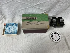 Vintage Sawyer View Master Model E  3-Dimension Viewer With 21 Slides in Box