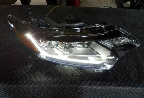 2016-19 Mitsubishi Outlander Genuine RH Complete LED Headlight - Picture 1 of 12