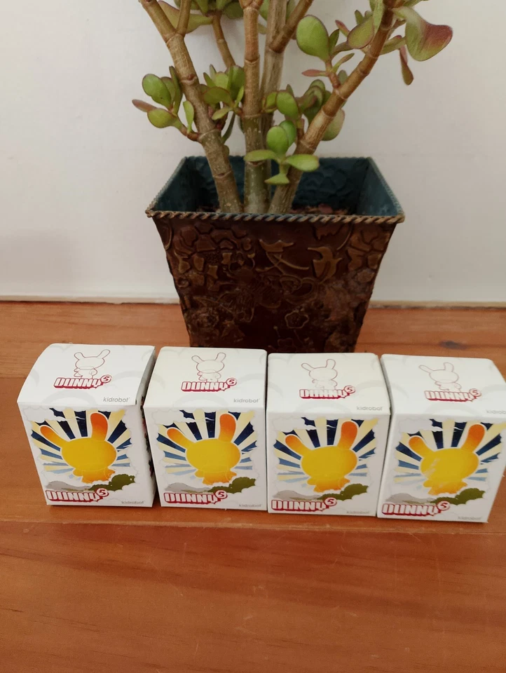 DUNNY 3" 2009 SERIES SET Of 8 BLIND BOX KIDROBOT COLLECTIBLE FIGURES Mix. - Image 2 of 4