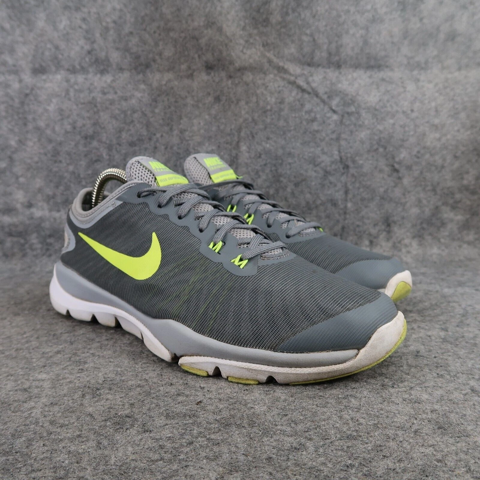 Chaussures Nike femme 8 entraîneur athlétique Flex Supreme TR 4 running actif gris vert