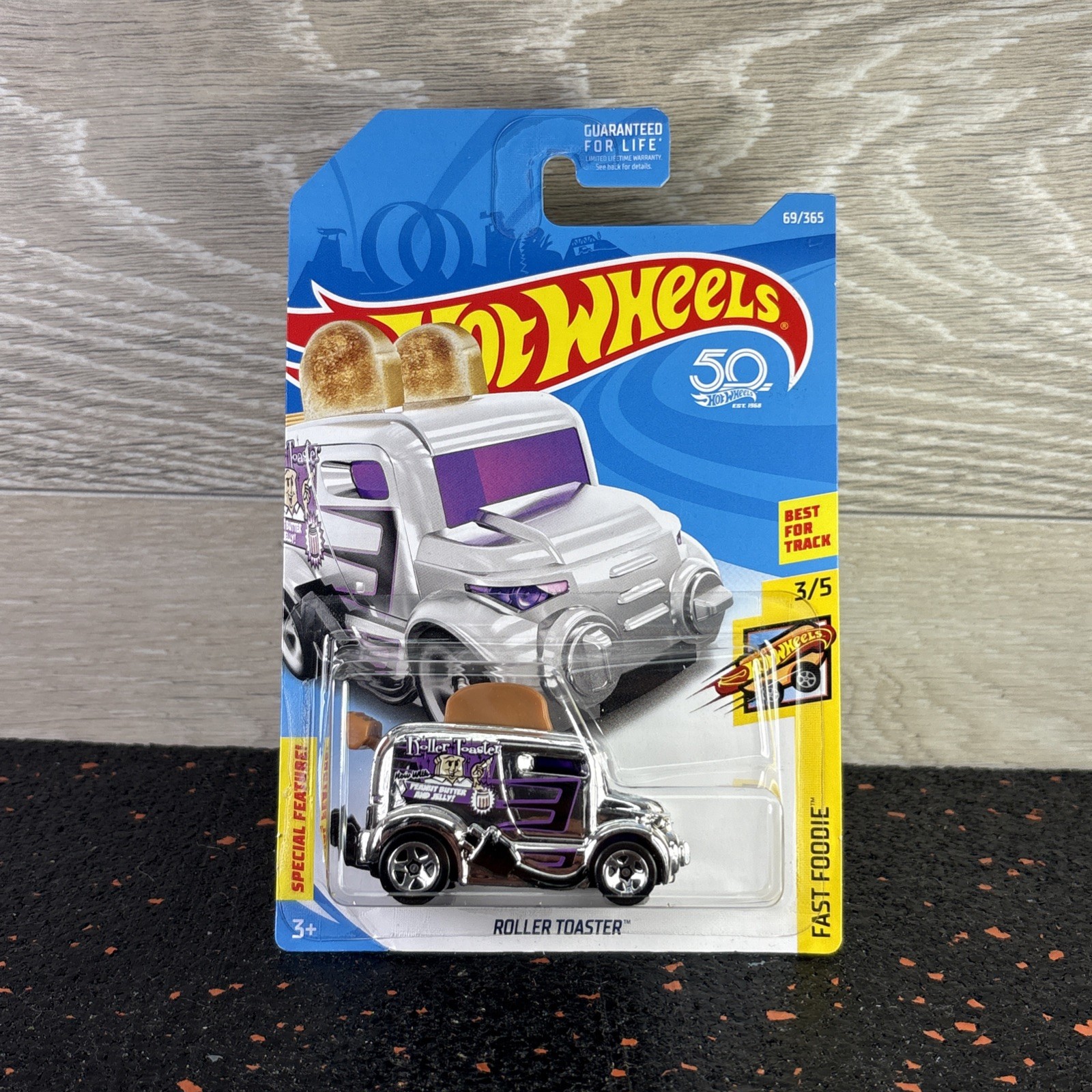2018 Hot Wheels 50th Anniversary #69 Fast Foodie 3/5 ROLLER TOASTER Chrome