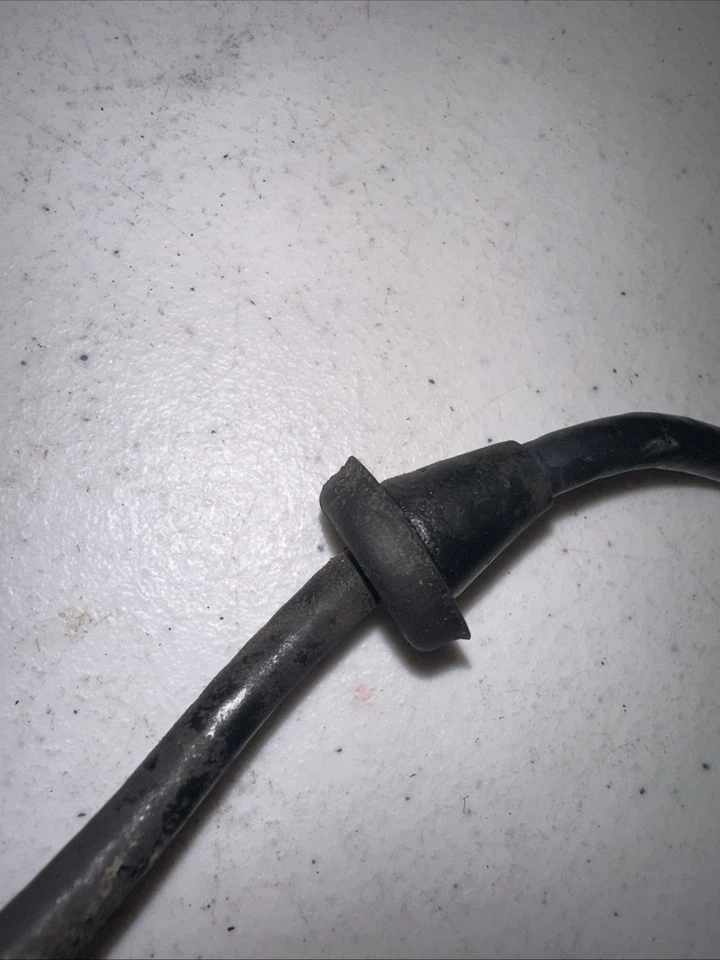 99-02 CHEVY SILVERADO SIERRA YUKON RADIO ANTENA MÁSTIL BASE CON CABLE Y PERNOS OEM Foto 4 de 4